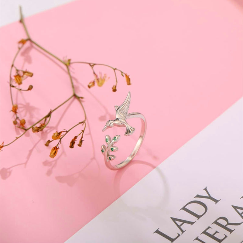 Pierścionek Hummingbird z zielonymi cyrkoniami w srebrze