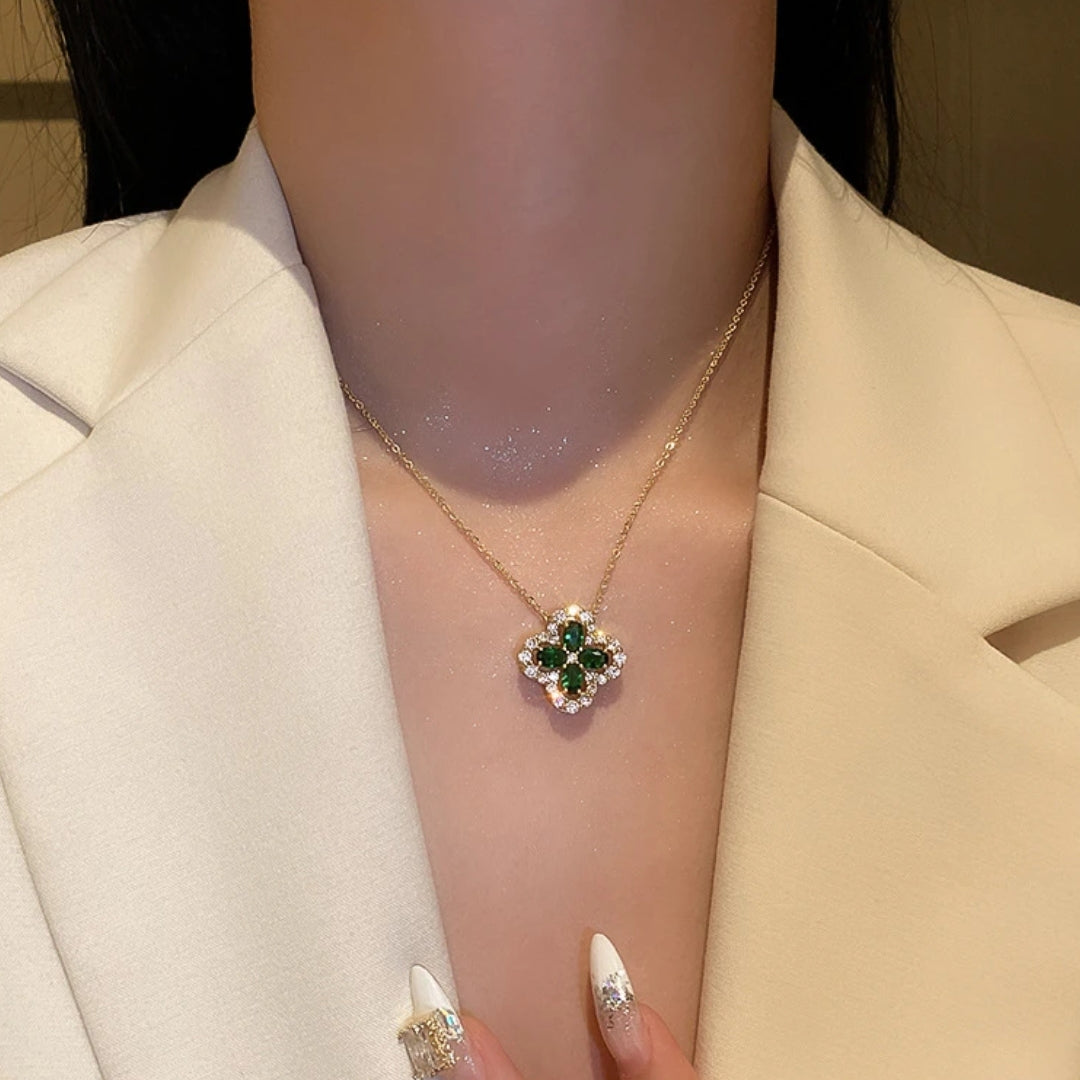 Naszyjnik Szmaragdowy Lśniący Klee w Złocie