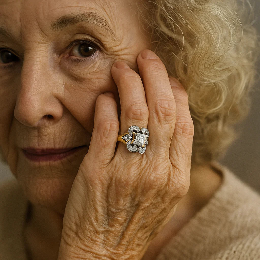 Złoty Vintage Pierścionek z Cyrkonią