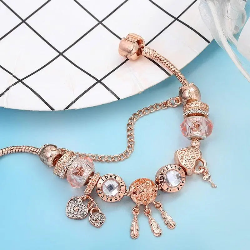 Różowa Bransoletka Łapacz Snów z Srebrnymi Zawieszkami