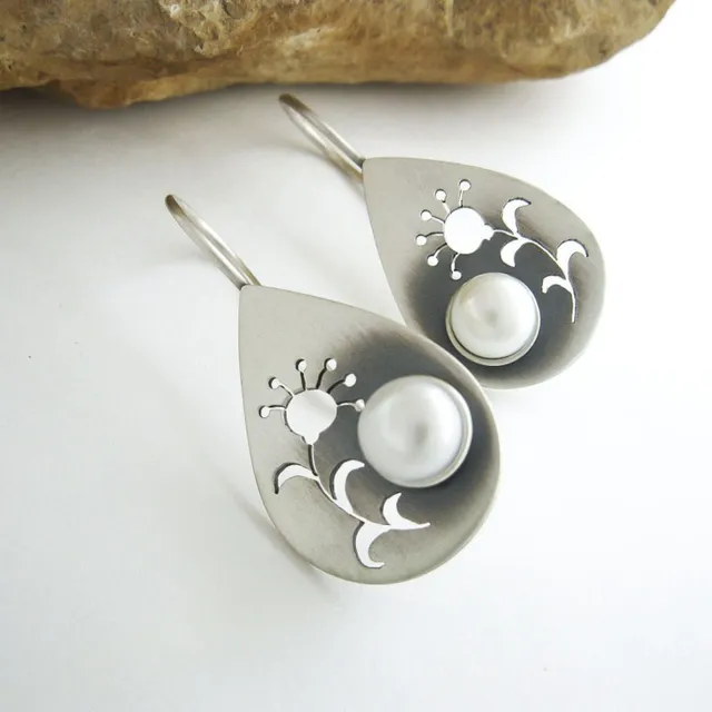 Wisiorki Vintage z Kwiatem i Perłą